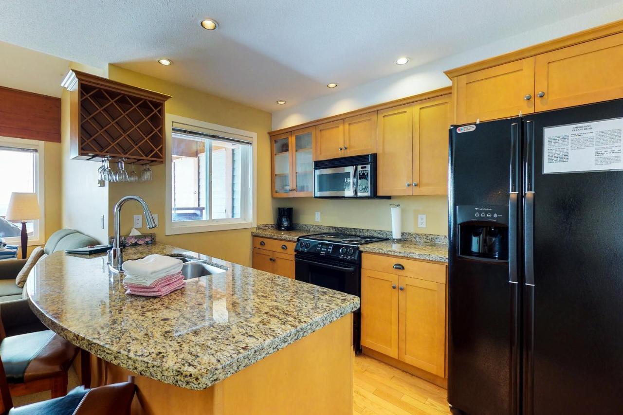 Trappers Crossing 28 Apartment Big White Ski Resort ภายนอก รูปภาพ