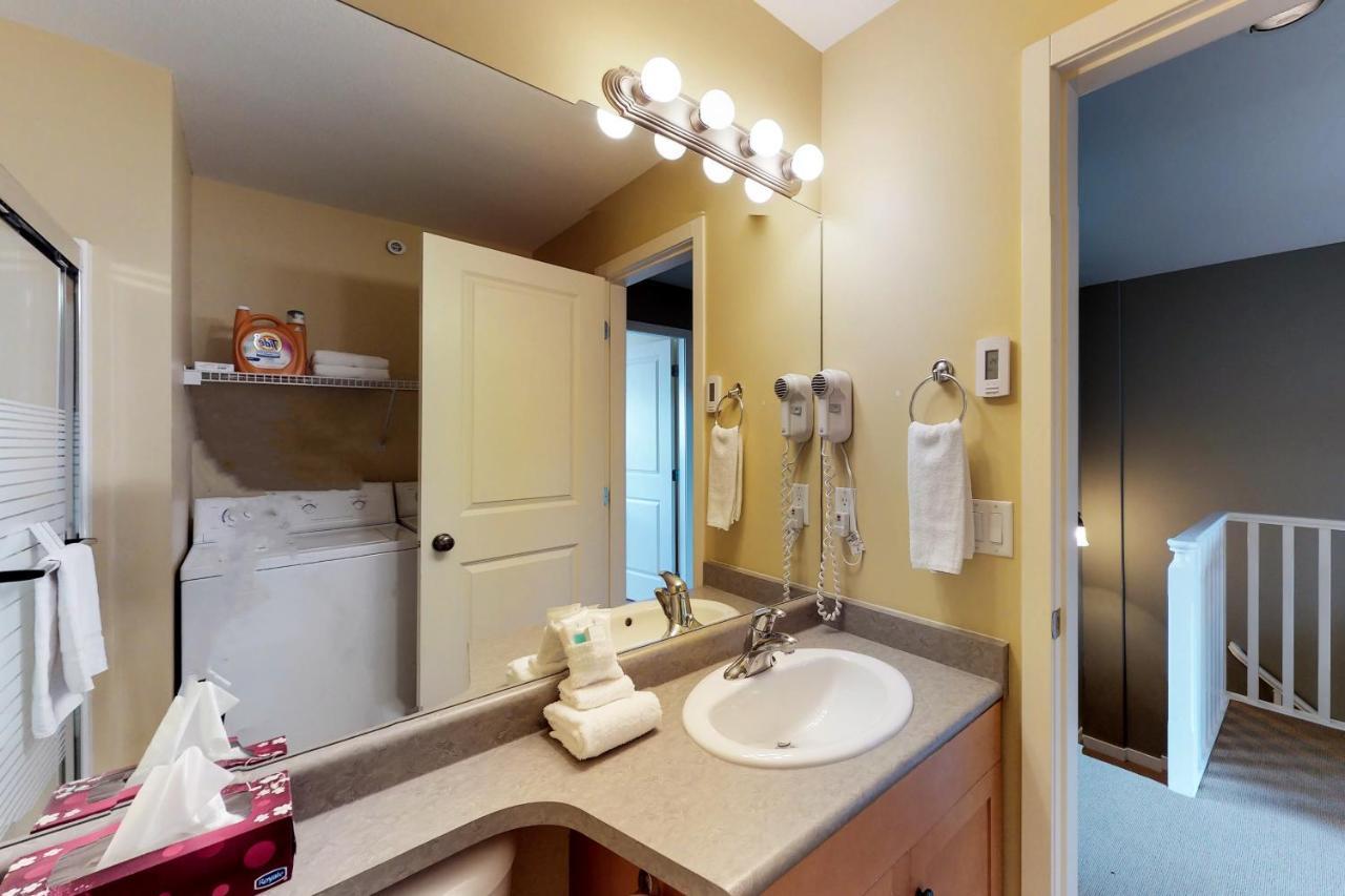 Trappers Crossing 28 Apartment Big White Ski Resort ภายนอก รูปภาพ