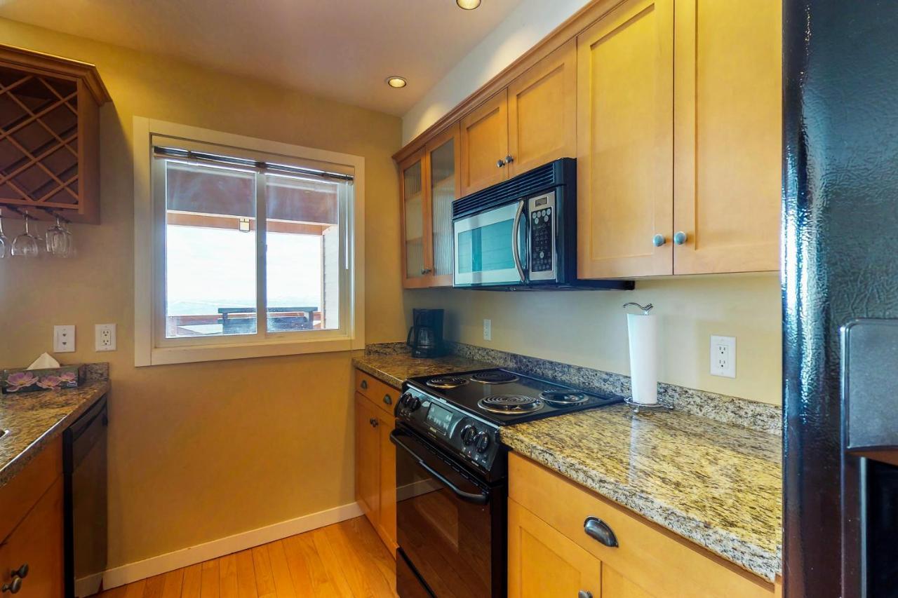 Trappers Crossing 28 Apartment Big White Ski Resort ภายนอก รูปภาพ